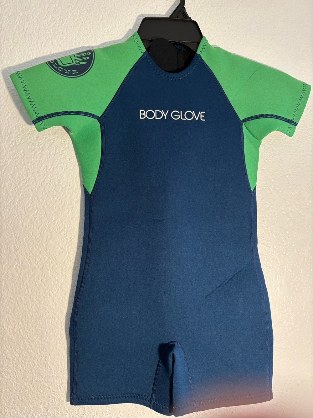 Body Glove Kids Shorty Rashguard in Navy and Green